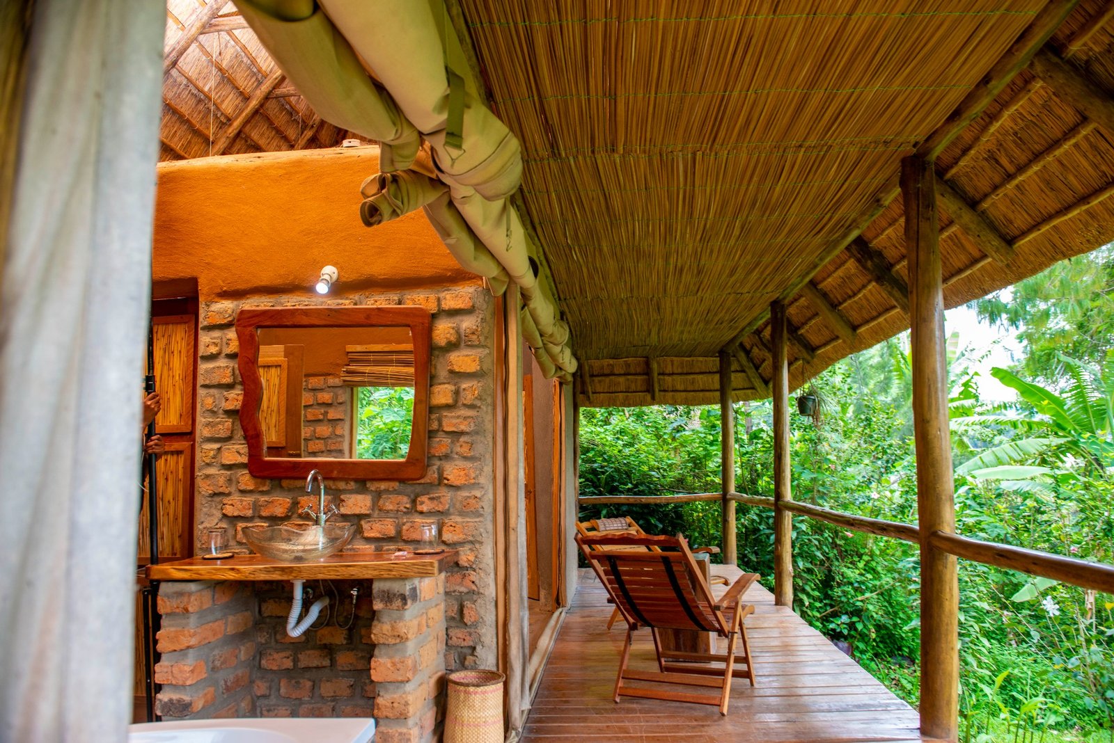 Sharp Island Lodge at Lake Bunyonyi