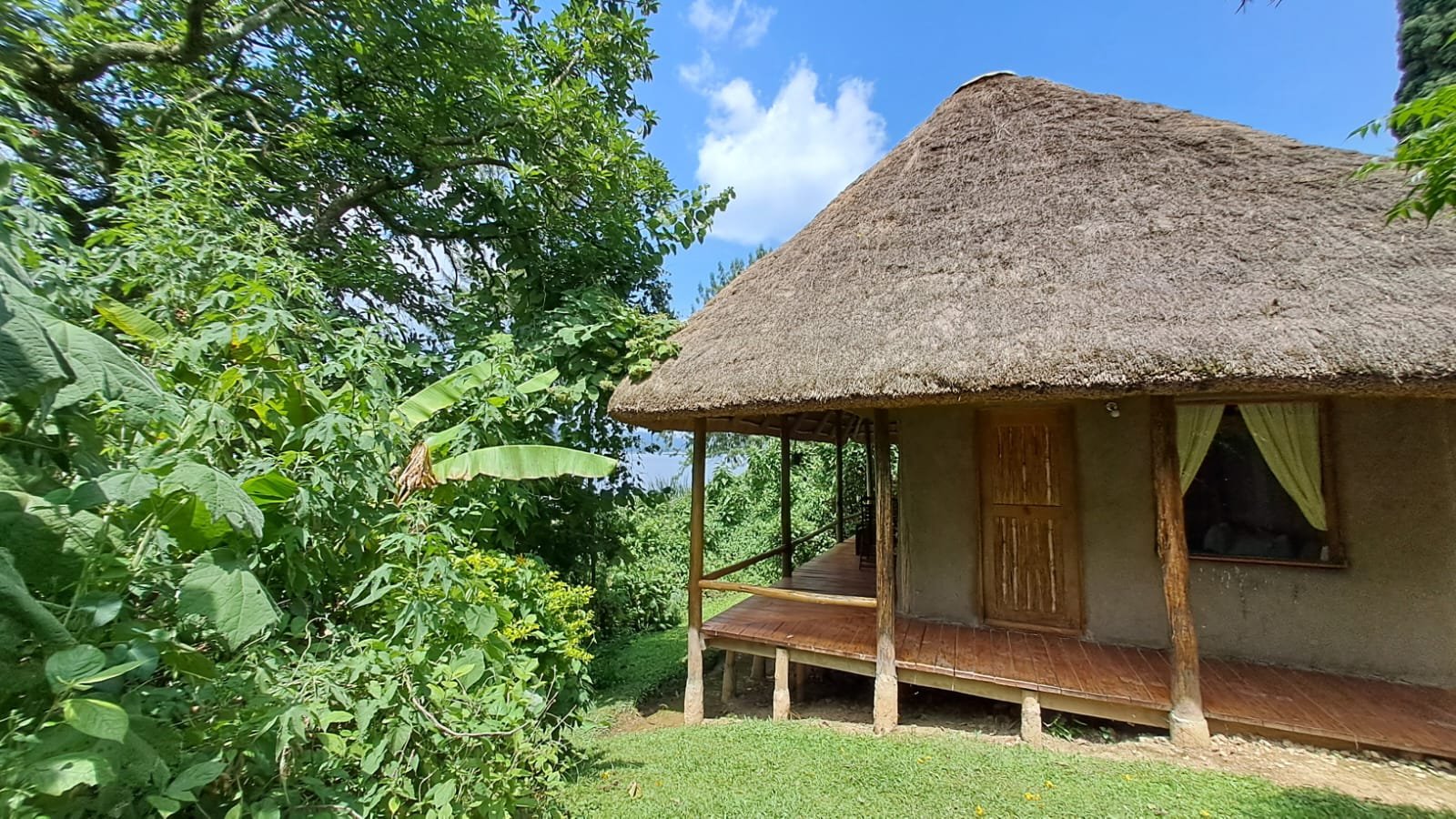 Sharp Island Lodge at Lake Bunyonyi